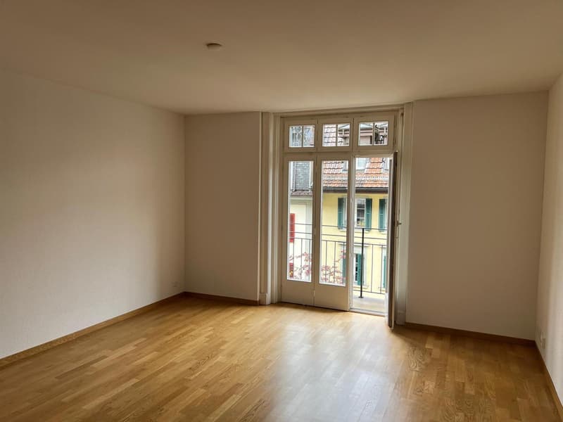 Living at Löwen Center Lucerne - Spacious, bright 2.5 room apartment for rent (3)