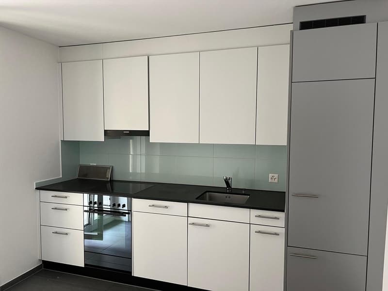 Living at Löwen Center Lucerne - Spacious, bright 2.5 room apartment for rent (5)