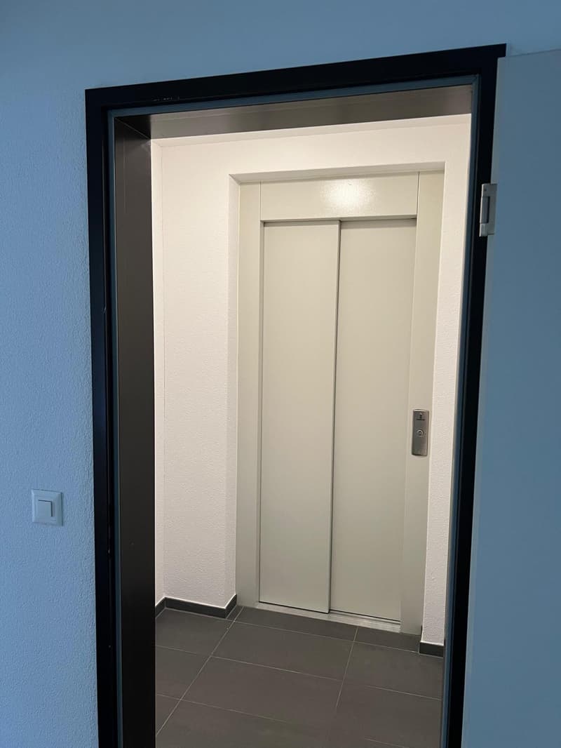 Living at Löwen Center Lucerne - Spacious, bright 2.5 room apartment for rent (8)