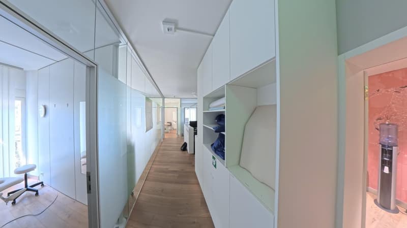 Attractive practice/commercial space in prime location in Lucerne (3)