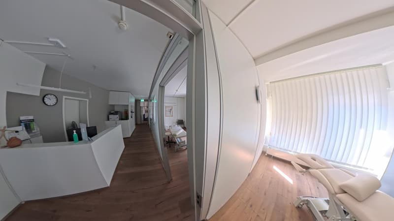 Attractive practice/commercial space in prime location in Lucerne (2)