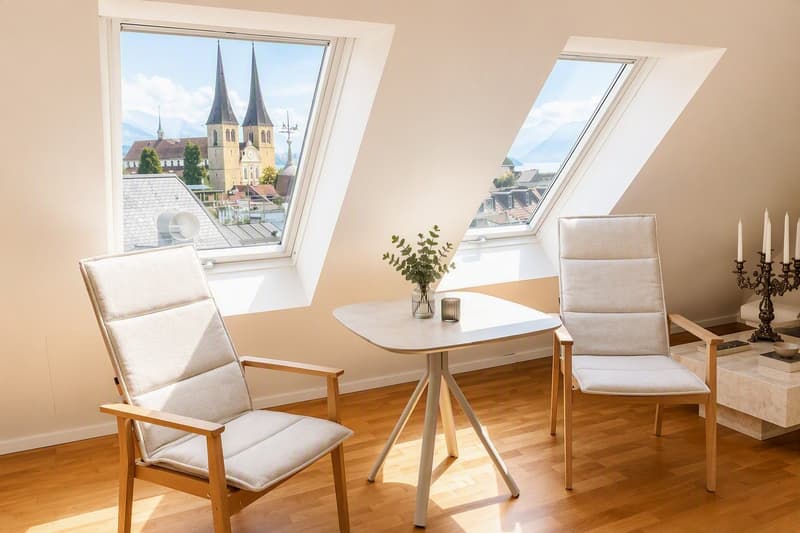 Living above the roofs of Löwen Center Lucerne - Exclusive Maisonette Attic Apartment, 190m2 (2)