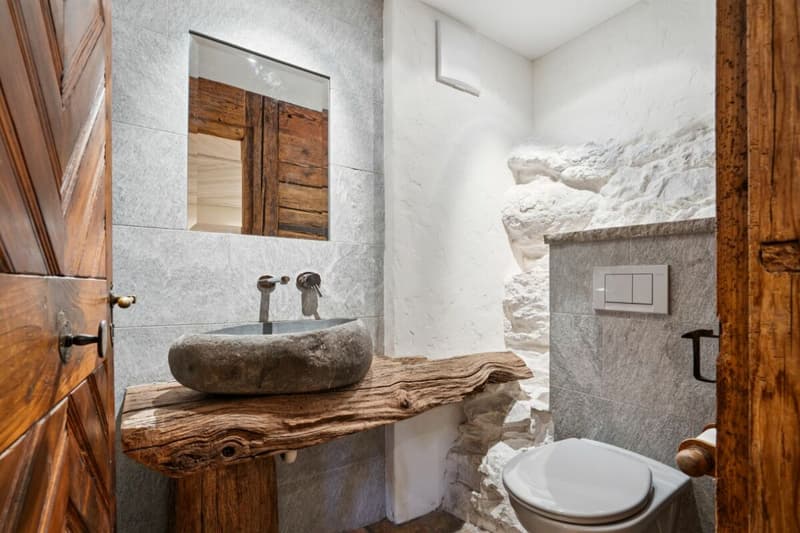 Living with history and character / 5.5-room semi-detached house (7)