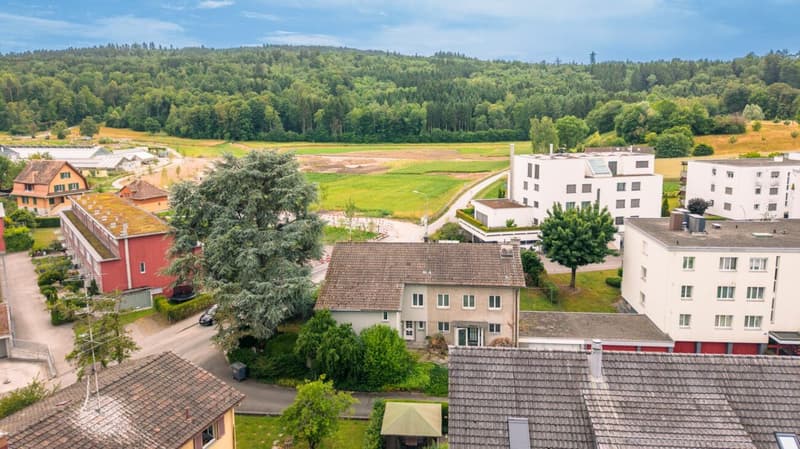 6.5-Zimmer-Einfamilienhaus mit Blick ins Grüne (2)