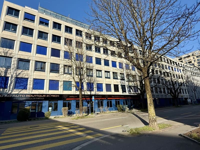 Espace commercial dans un emplacement bien desservi (1)