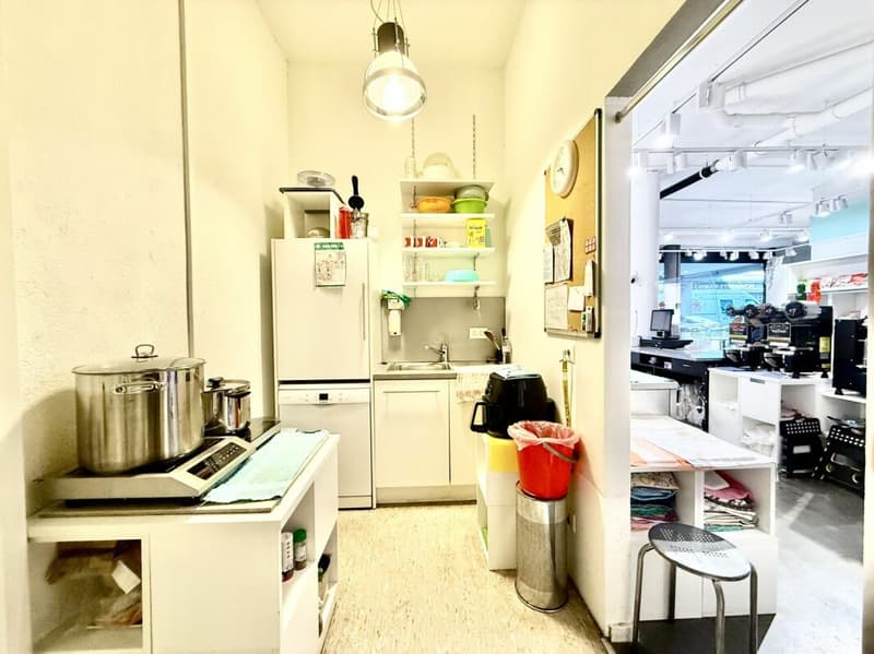 Spazio commerciale moderno nel Niederdorf (7)