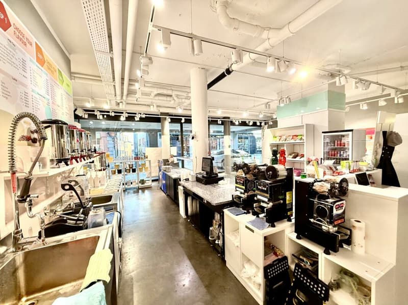 Spazio commerciale moderno nel Niederdorf (6)
