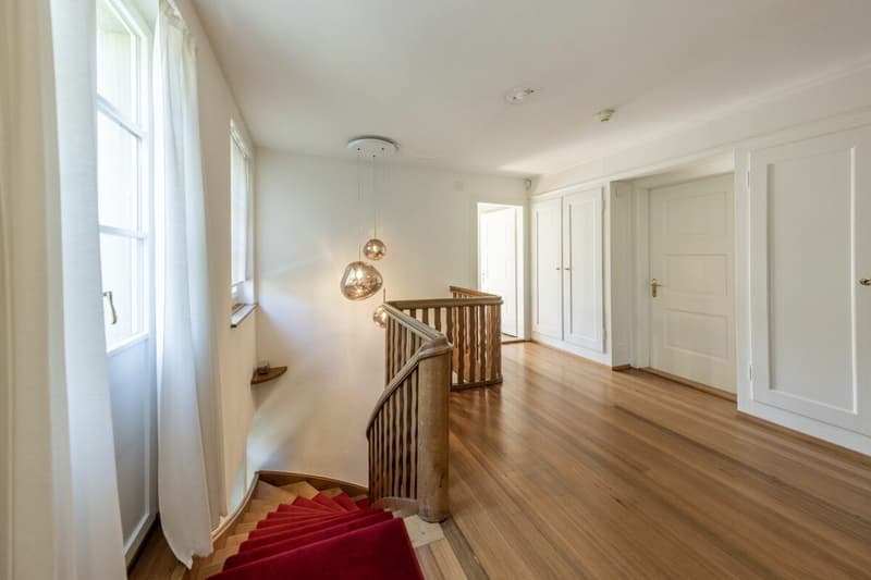 Exclusive City Villa (9.5 rooms) in a sought-after location in Zurich (4)