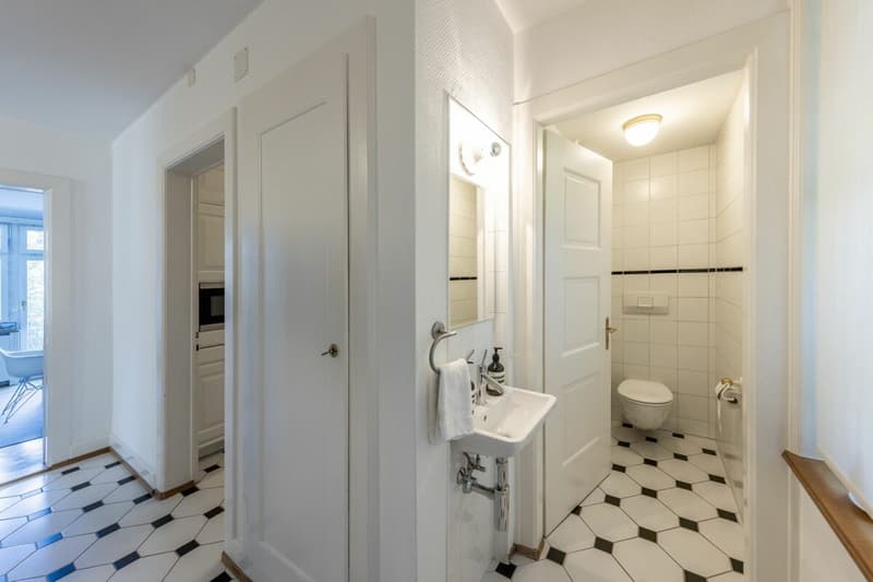 Exclusive City Villa (9.5 rooms) in a sought-after location in Zurich (6)