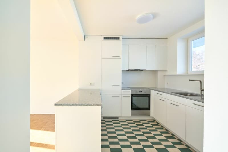 Helle 2.5 Zimmer-Wohnung an ruhiger Lage in Stadtnähe (1)