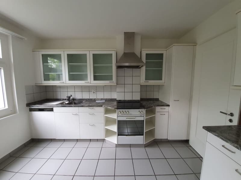 Gemütliche 5.5-Zimmer-Wohnung in Seebach (7)