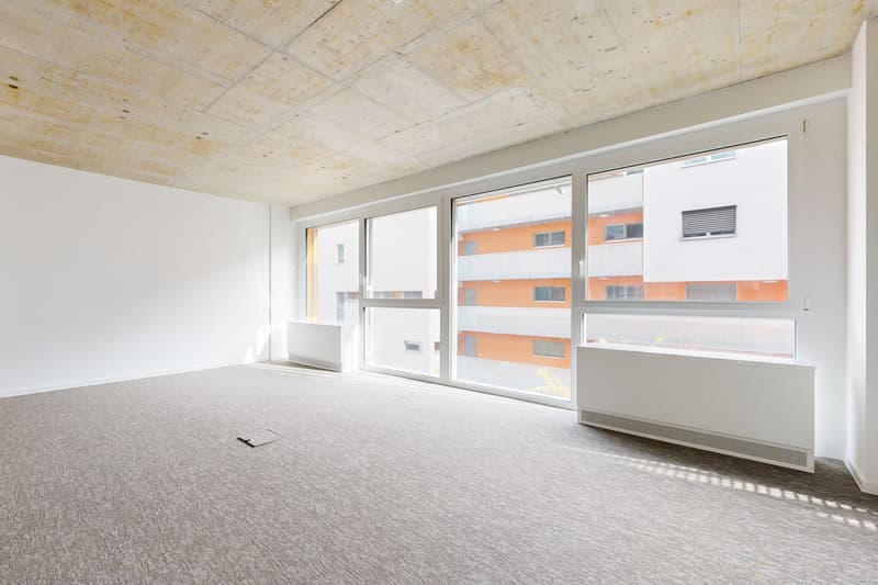 Vos futurs bureaux proche de l'autoroute - 1 mois de loyer offert! (6)
