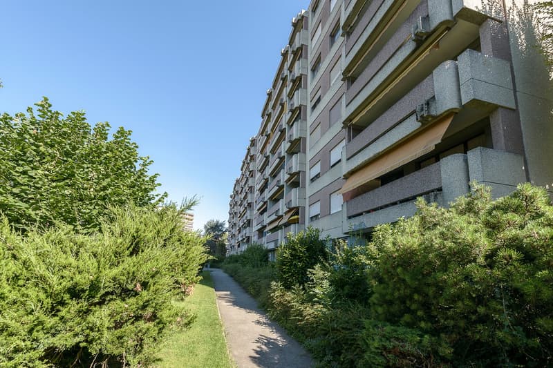 Places de parc intérieures pour véhicule électrique (1)