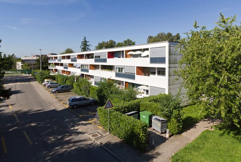 Un dépôt dans un immeuble d'habitation ! (1)