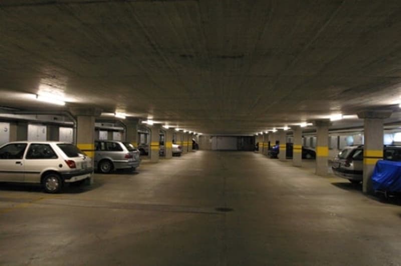 Parking spaces on Hartenfelsweg (2)