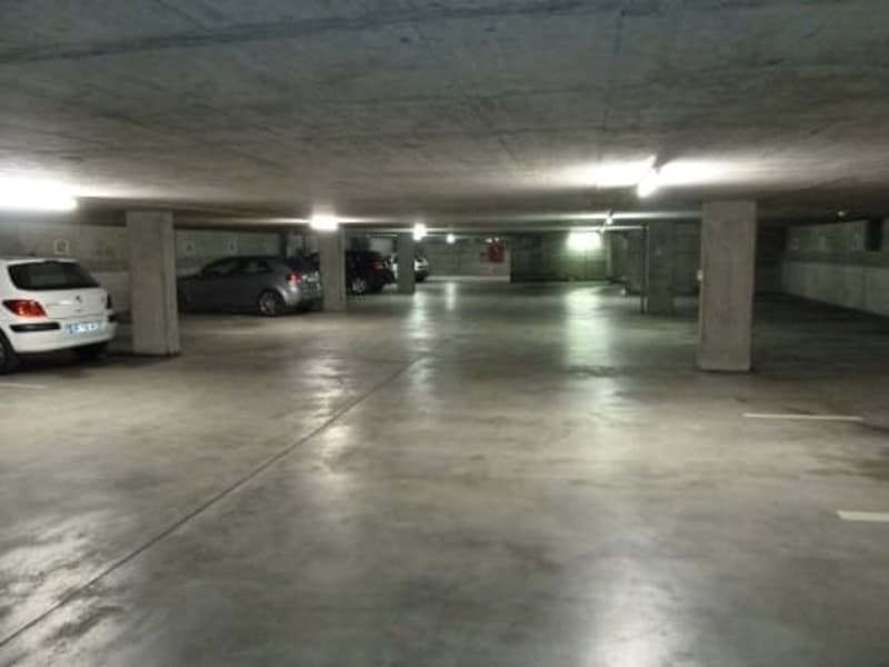 Freie Einstellplätze in bester City-Lage/ 02. Platz 50% günstiger mieten (1)