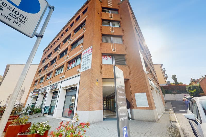 Spazio ufficio di prestigio a Mendrisio 170 m² funzionali e luminosi (1)