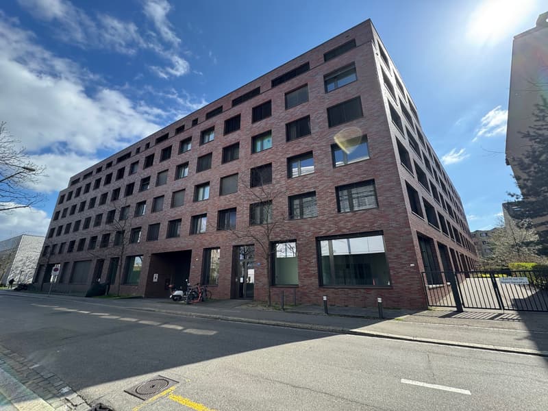 Espace commercial attractif dans un emplacement central à Bâle, 165 m² disponible immédiatement (1)