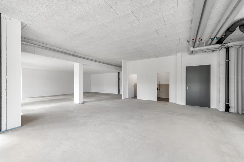 Espace de bureau ou commercial dans l'überbauung moderne de Sennenwies (5)