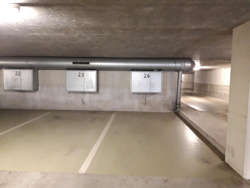 Parcheggi in affitto a Schwerzenbach (2)
