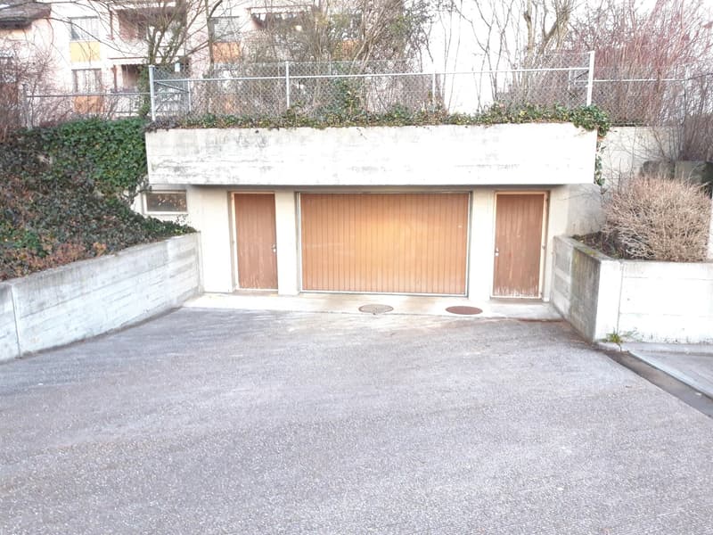 Einstellplätze in Schwerzenbach zu vermieten (3)