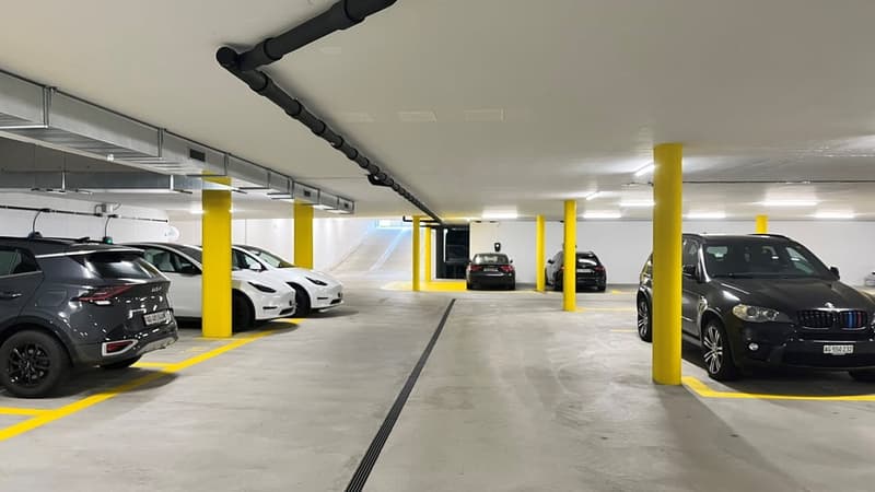 Motorradeinstellplätze zu vermieten (3)