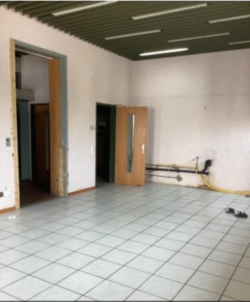 Verkaufsfläche ex. Pizzeria zur Miete (4)