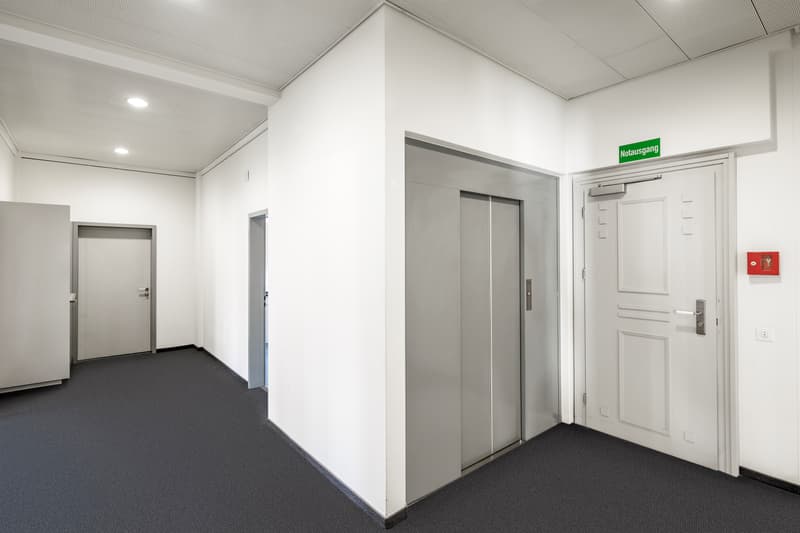 Travailler dans un emplacement idéal - espace de bureau à la gare principale de St-Gall (7)