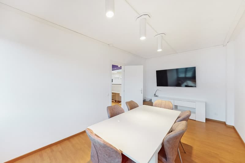 Vaste bureau de 358 m2 - Espace idéal pour les entreprises dynamiques (3)