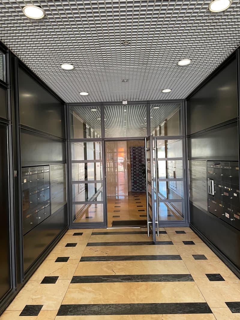 COMODI UFFICI IDEALI PER IL TUO BUSINESS (1)