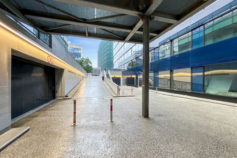 Emplacement extérieur pour motocyclette (2)