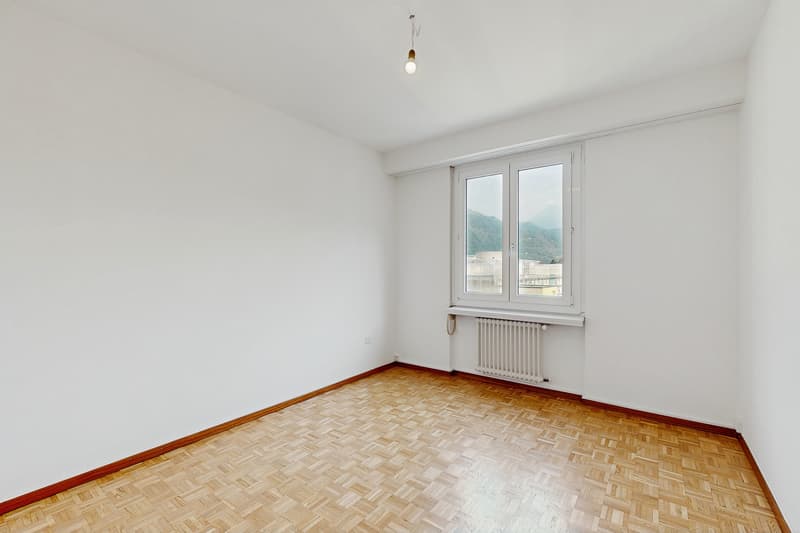 Spazioso con balcone e splendida vista sui castelli (7)