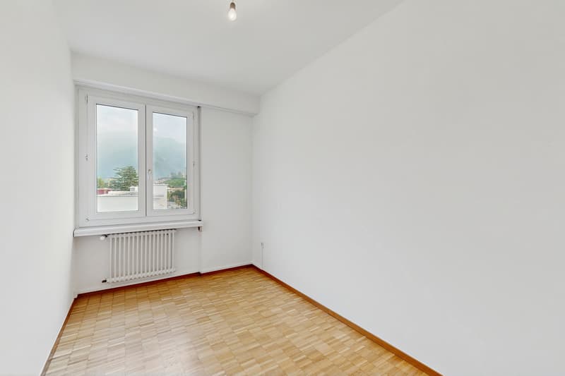 Spazioso con balcone e splendida vista sui castelli (9)