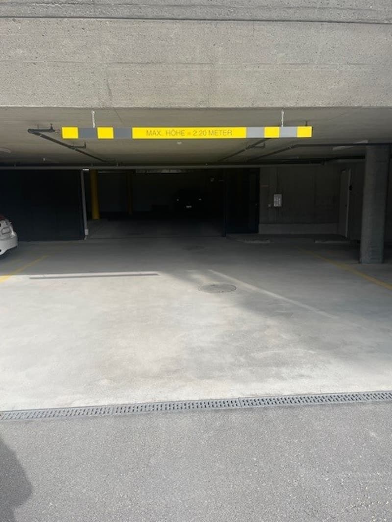 Motorradplatz sucht Besitzer (1)