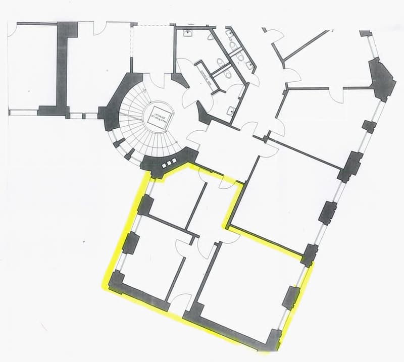 Spacious office in a representative location (2)