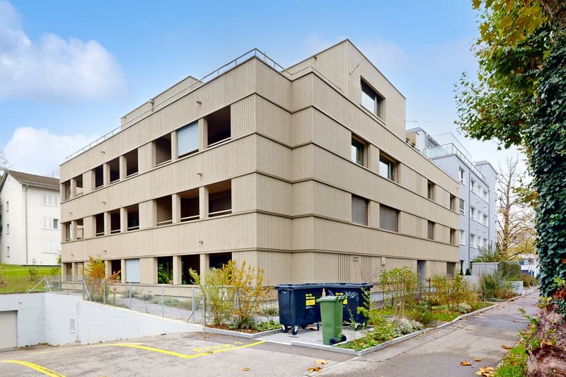 Motorradplatz zu vermieten (1)