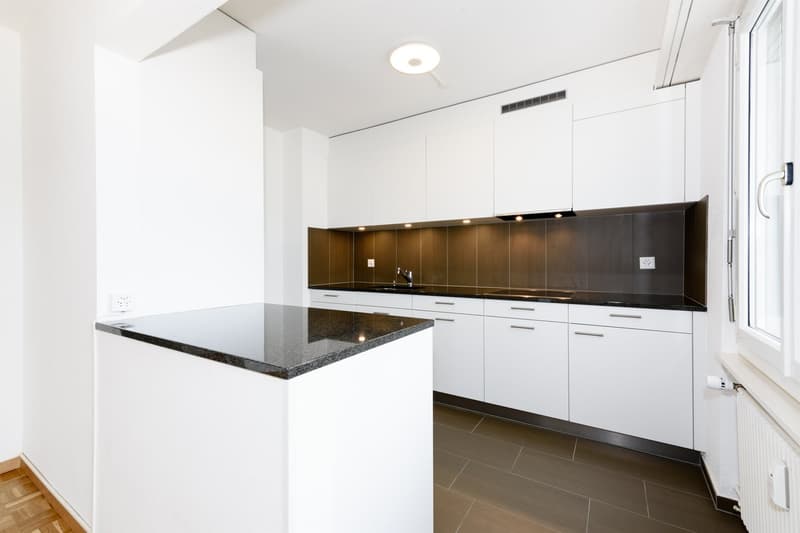 A month of rent offered! (3)