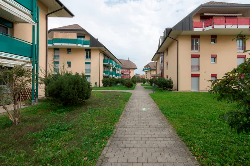 Zum Verkauf Motorradparkplatz (1)