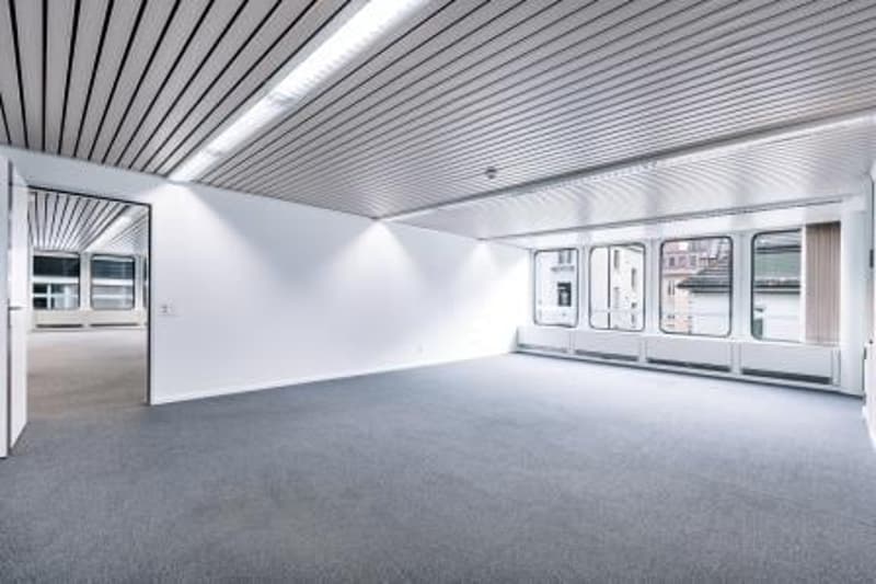 Espace de bureau central avec 214 m² disponible immédiatement à Lucerne (5)