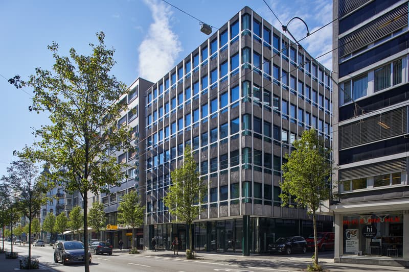 Central office space with 214 m² available immediately in Lucerne (1)