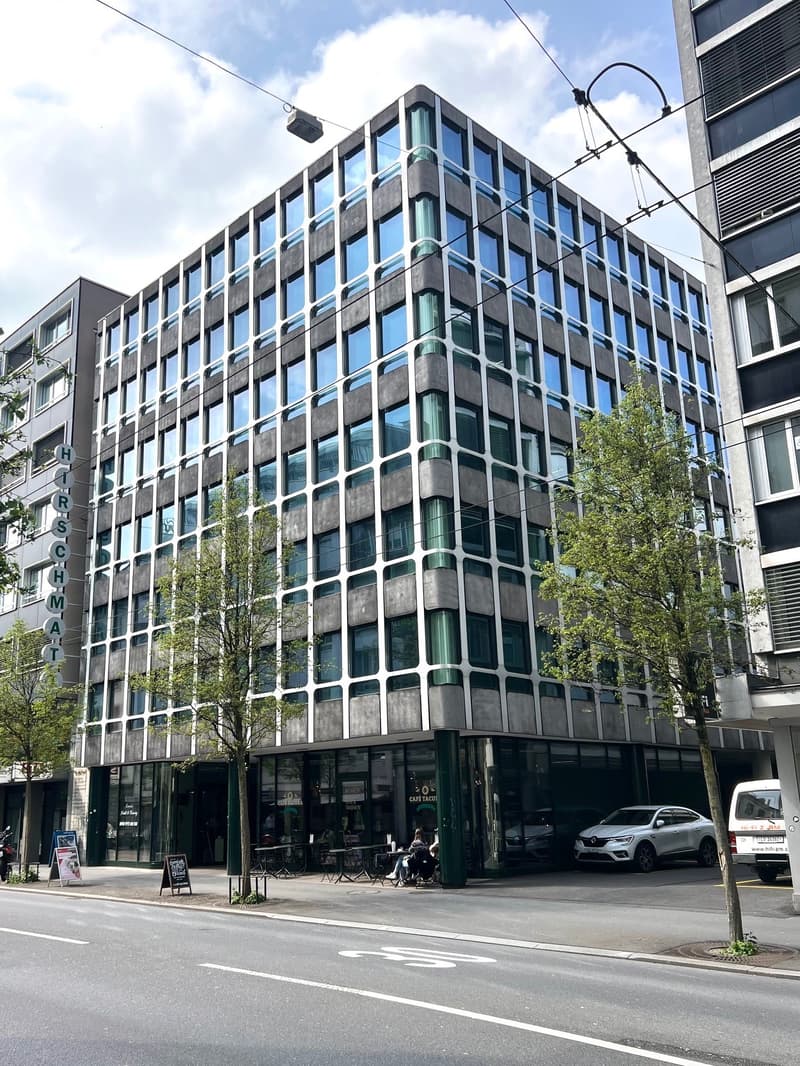 Zentrale Bürofläche mit 214 m²  sofort verfügbar in Luzern (2)