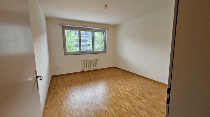 Bonheur de vivre moderne avec balcon (4)