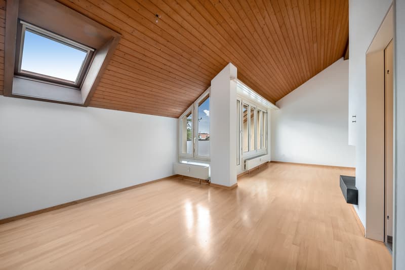 Dachwohnung mit Cheminée - befristet bis 30.06.2027 (4)