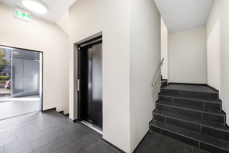 Espace de bureau moderne près de la gare de Dietikon (5)