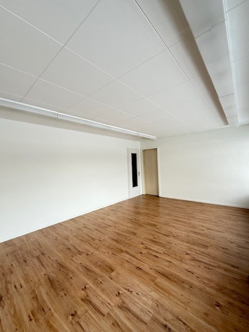 Kompaktes Büro perfekte Lage, fairer Preis! (5)