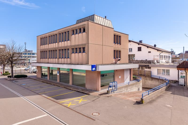 Spazio commerciale moderno, di alta qualità, nel centro di Mutschellen (3)