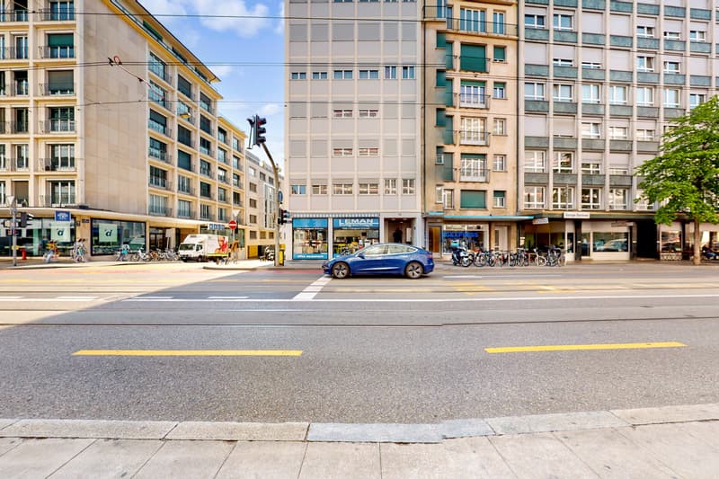 Quartier de la gare Cornavin, belle arcade à louer (2)
