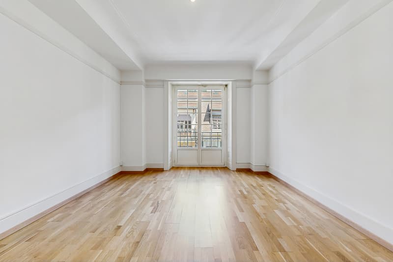 Spacious and bright (4)