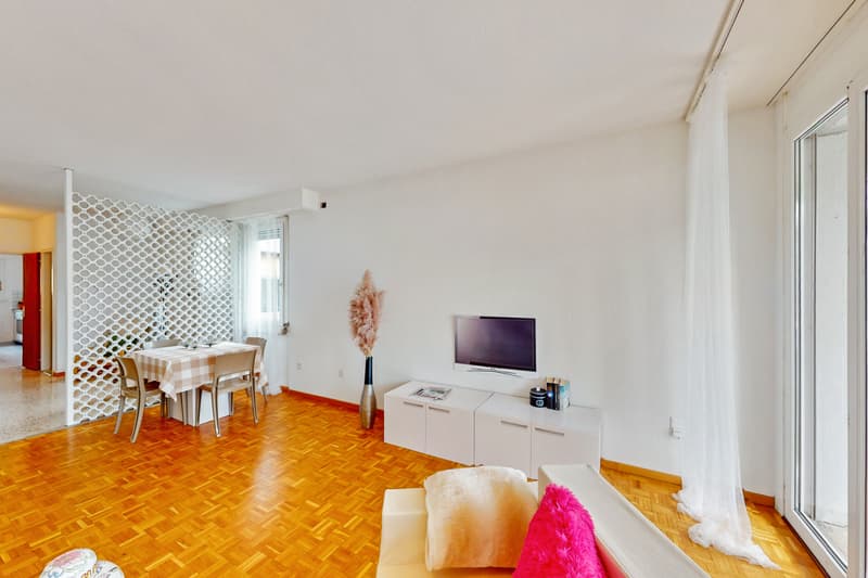 Ein helles Haus, in dem Komfort und Praktikabilität sich treffen (4)