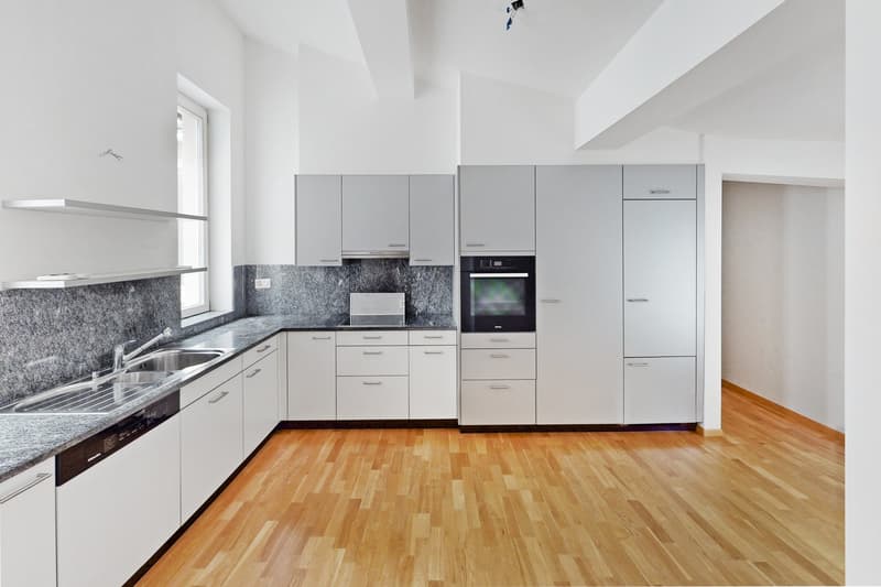5 Zimmer in einem historischen Gebäude im Herzen von Lugano (5)